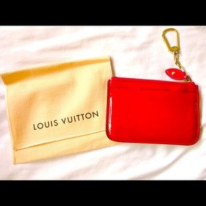 Authentic 💯 Louis Vuitton Monogram Vernis Leather Key pouch